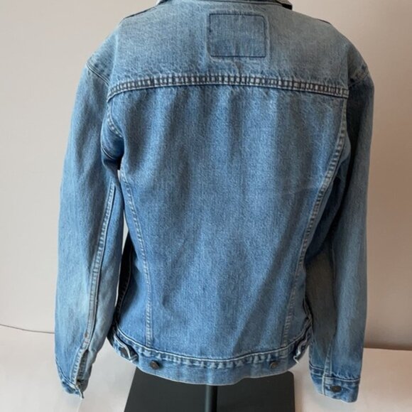 ⭐️Levi's Vintage 1990's Jean Jacket - Picture 5 of 12